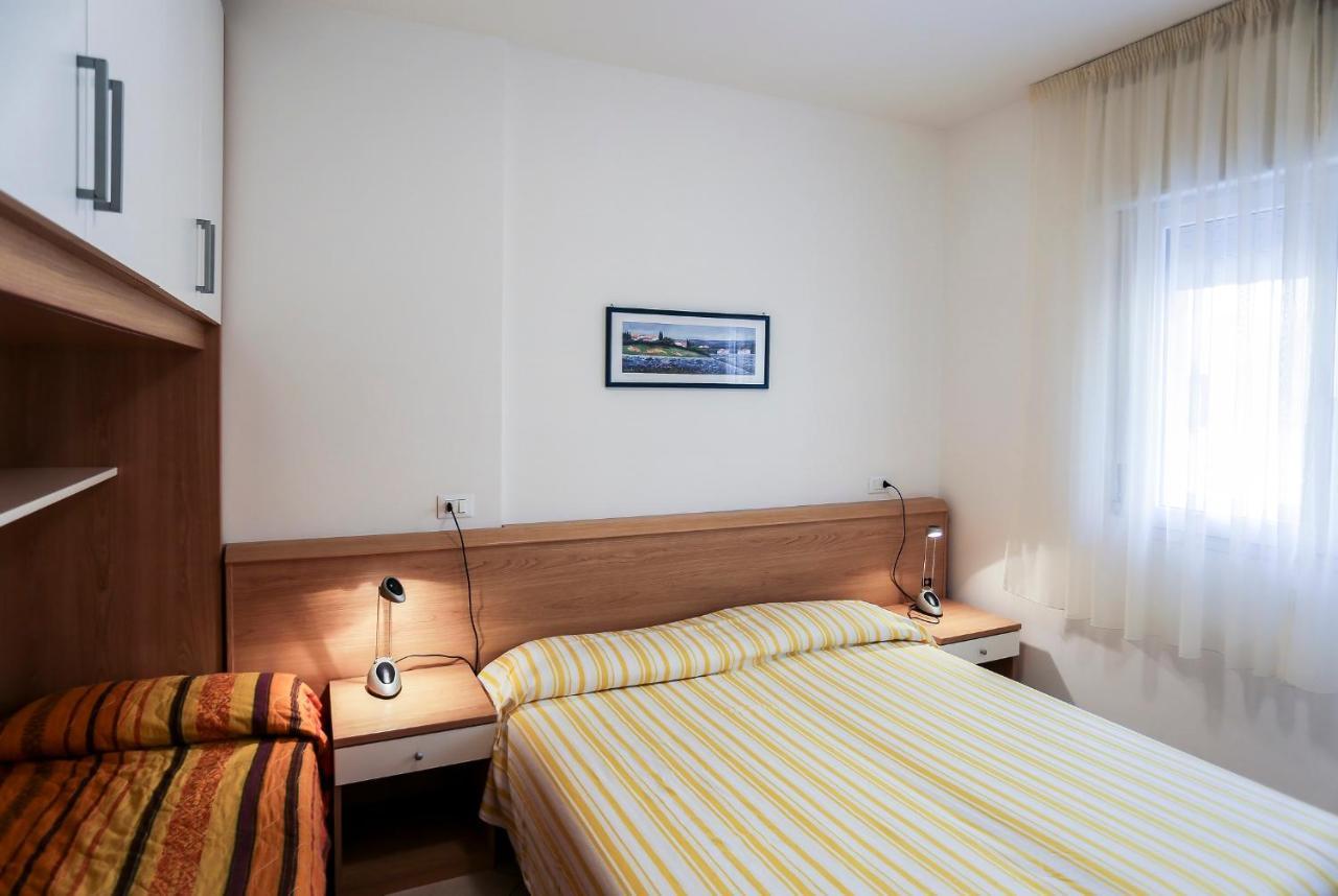 Ca' Mira Apartments Caorle Exterior photo
