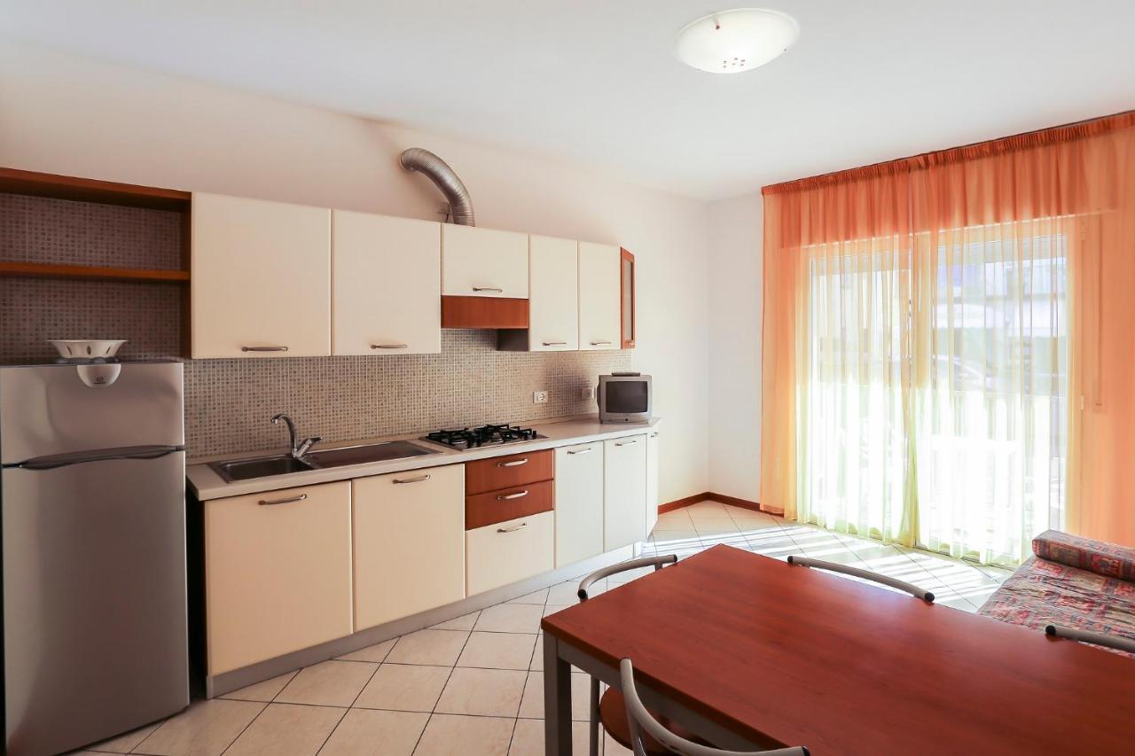 Ca' Mira Apartments Caorle Exterior photo