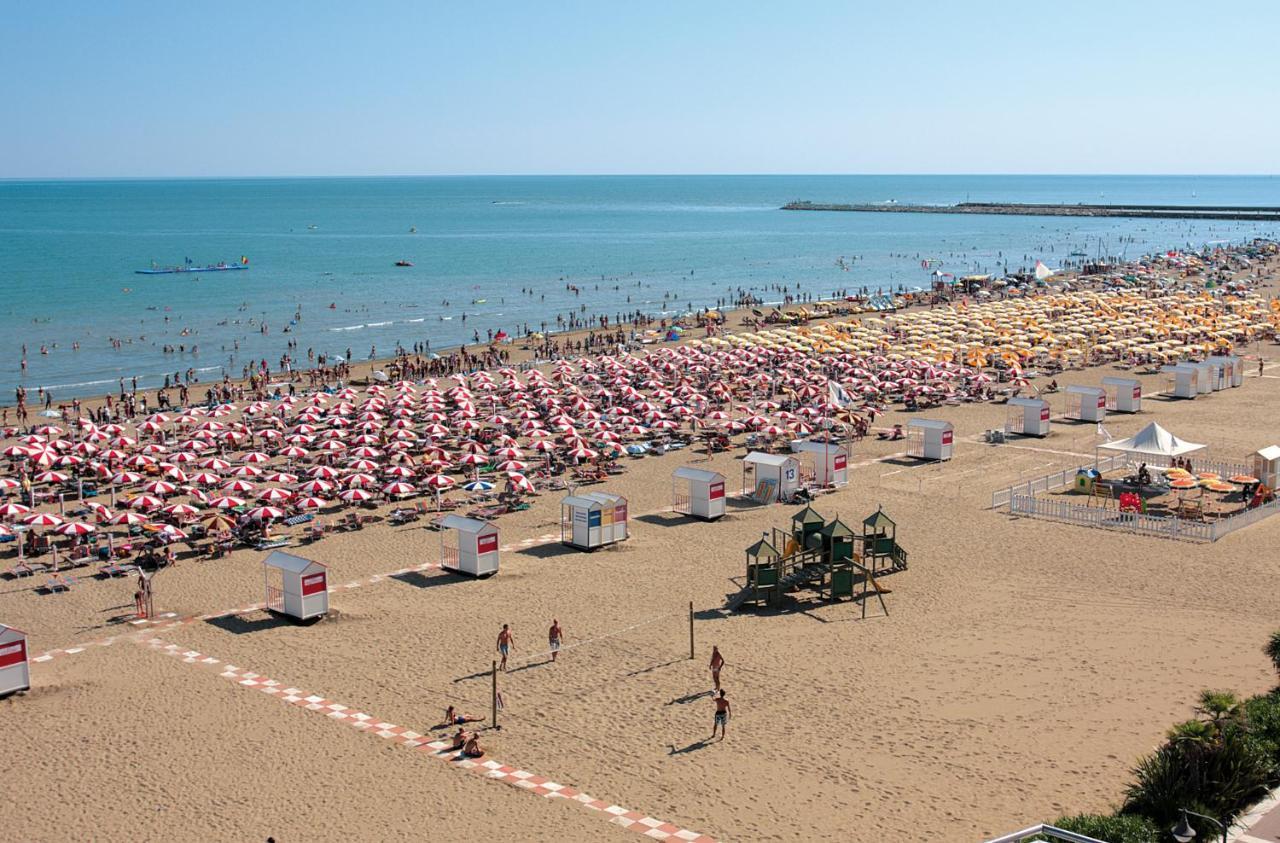 Ca' Mira Apartments Caorle Exterior photo