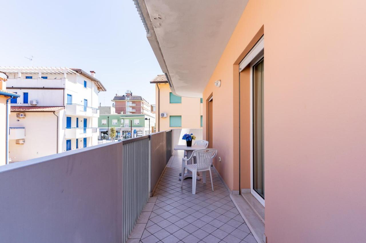 Ca' Mira Apartments Caorle Exterior photo