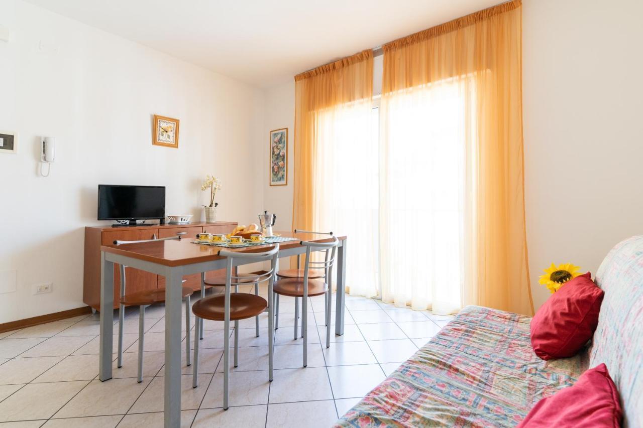 Ca' Mira Apartments Caorle Exterior photo